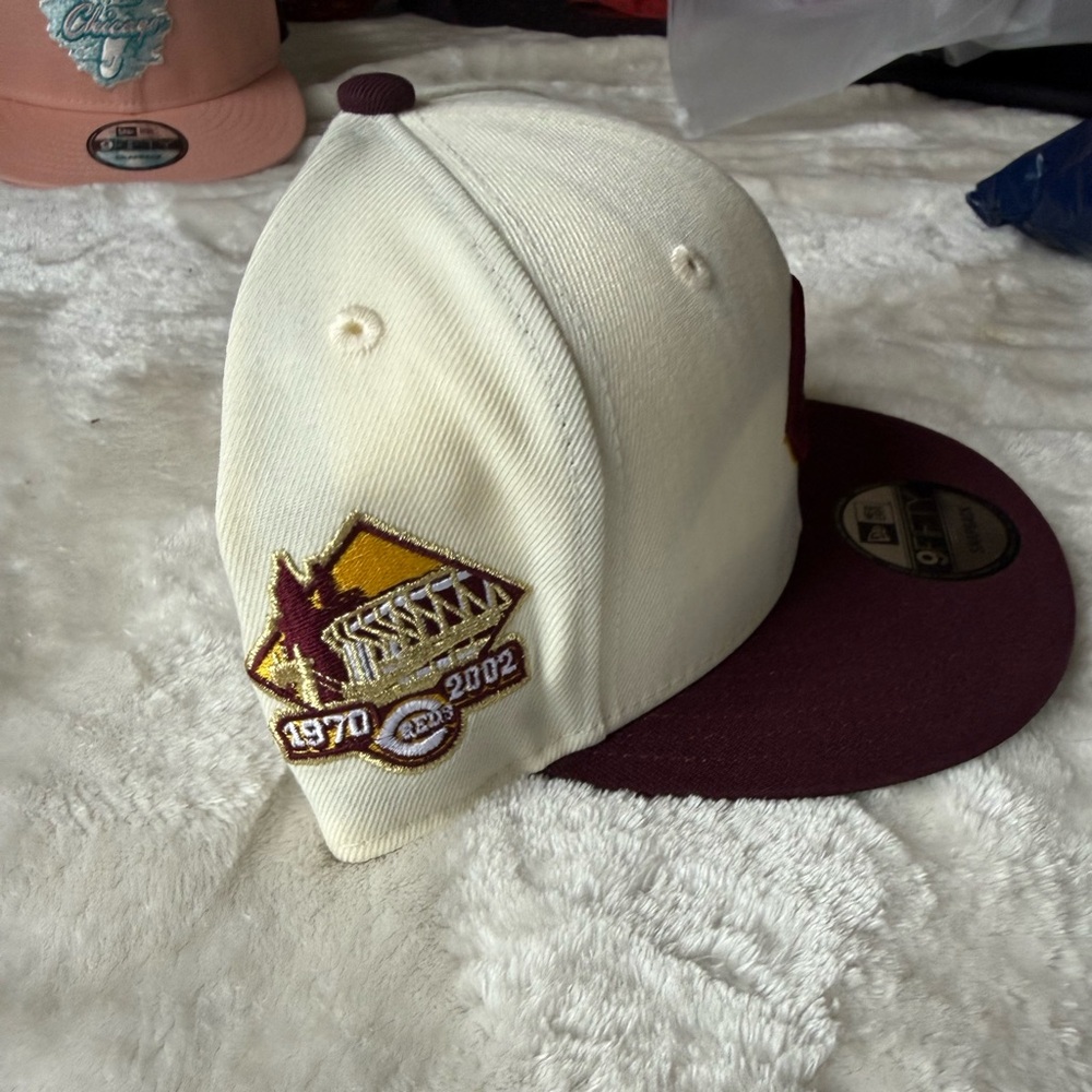 New Era Cincinnati Teds Two-Tone Cream and Maroon Snapback Cap - Picture 2 of 2